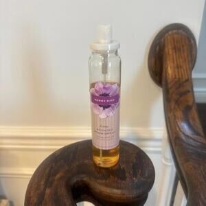 Victoria’s Secret Home scented room spray Berry kiss 70% remaining